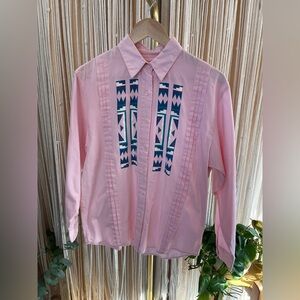 Vintage Wrangler Women's long sleeve Western Shirt pink w/southwest aztec design